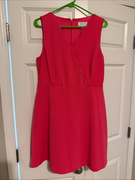 Elle Dresses & Skirts - Elle Sleeveless Scalloped V-Neck Mini Dress in Bright Pink